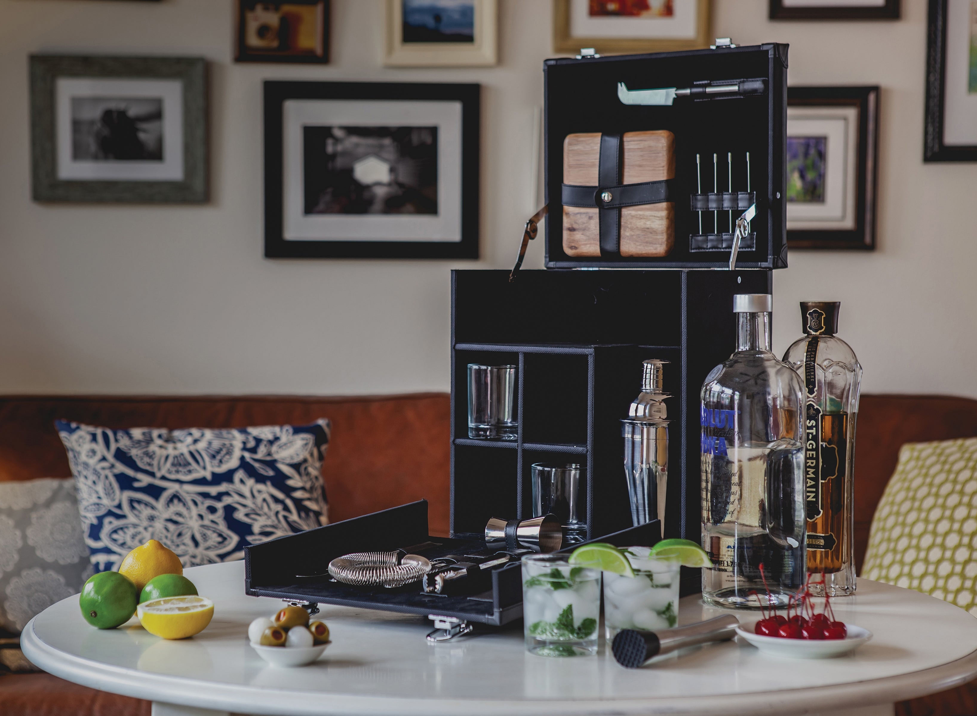 Legacy by Picnic Time "Hamilton" Portable Cocktail Bar Set