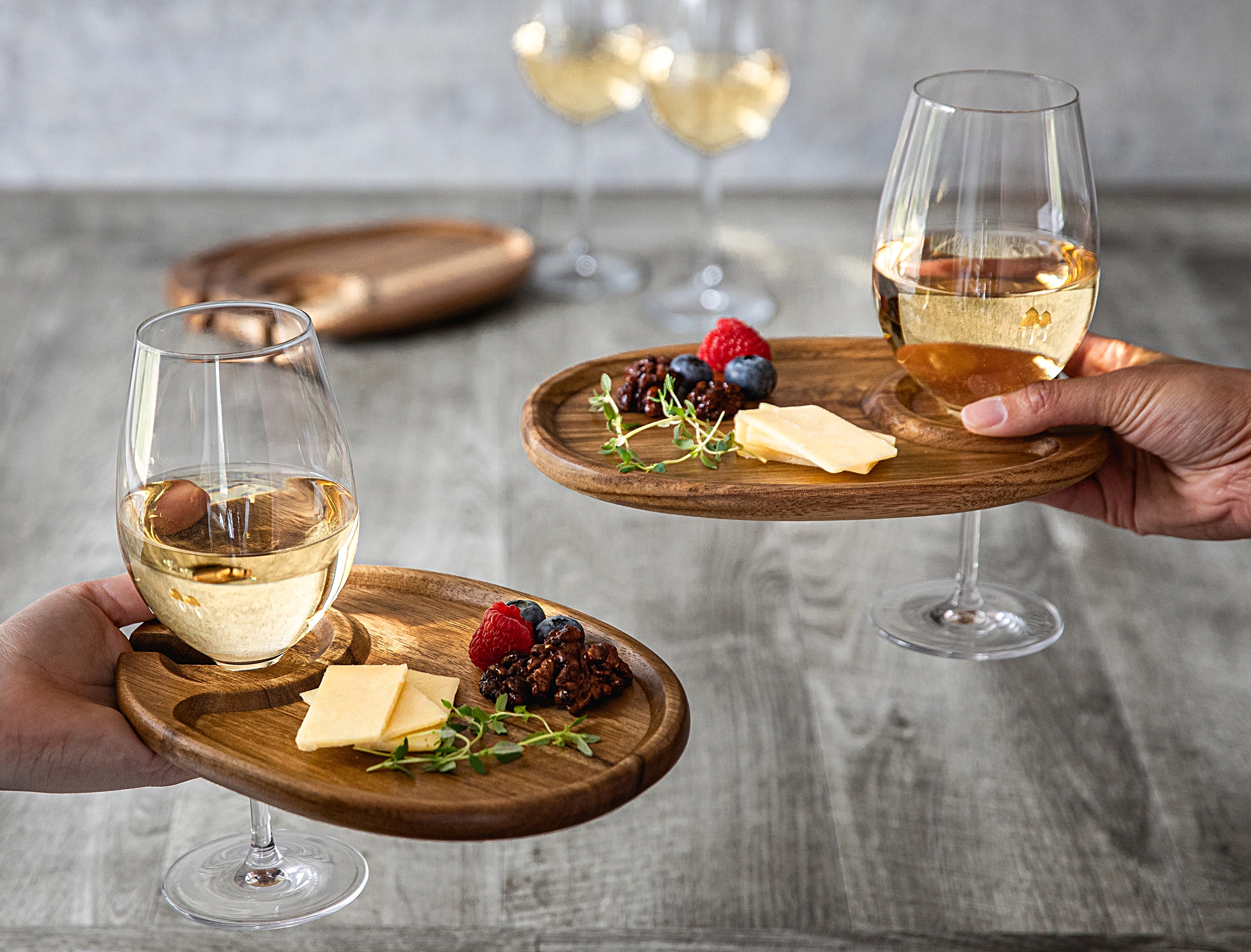 Toscana 'Heritage' Acacia-Wood Wine Appetizer Plates (Set of 4)