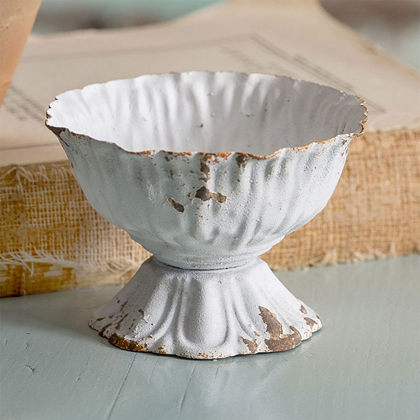 CTW Home Collection Mini Antiqued-White-Metal Scalloped Cup (Box of 4)