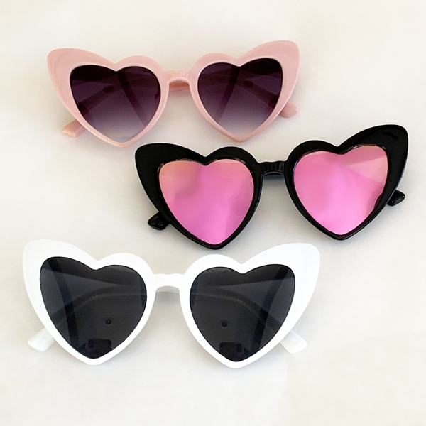 Event Blossom Cat-Eye Heart-Shaped Sunglasses (3 Colors)