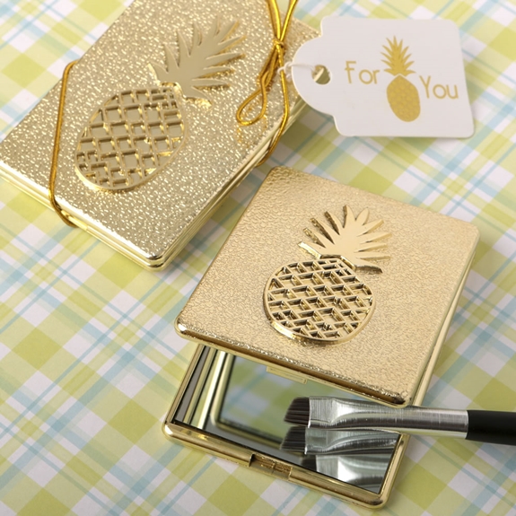 FashionCraft Warm Welcome Collection Pineapple-Themed Compact Mirror
